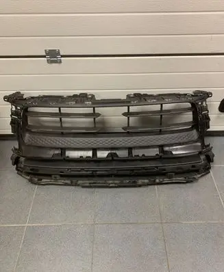 Porsche Macan (95B) Front bumper lower grill 95B807683
