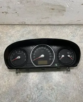 Hyundai Sonata Speedometer (instrument cluster) 940033K405