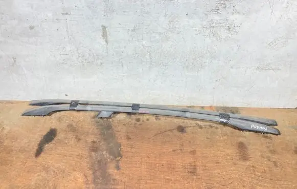 Roof bar rail