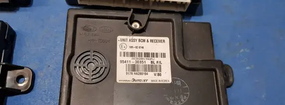 KIA Sorento Central locking relay 954113E851 9178HA280194