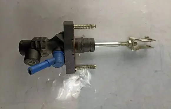 Toyota Corolla Verso AR10 Clutch master cylinder