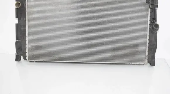 BMW 1 F40 Coolant radiator 8645782 17118645782 8486978