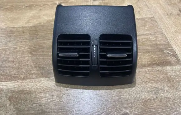 Mercedes-Benz E C207 W207 Rear air vent grill A2048300954