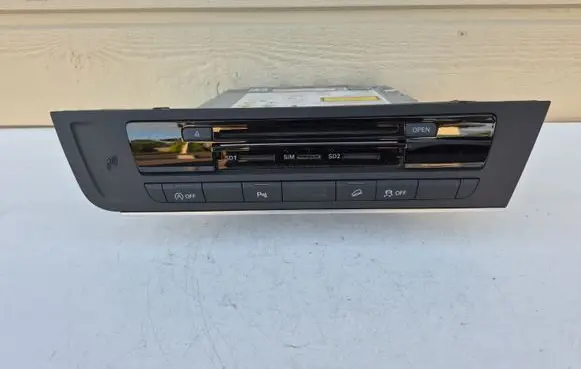 Audi A6 Allroad C7 Radio/CD/DVD/GPS head unit 4G1035021F 4G1035021D