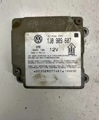 Volkswagen PASSAT B5 Airbag control unit/module 1J0909607 5WK4199