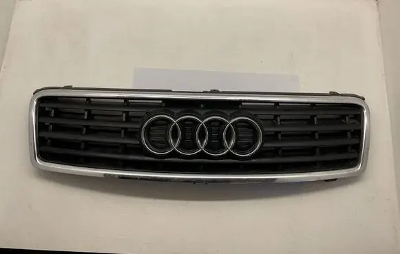 Audi A4 S4 B6 8E 8H Front bumper upper radiator grill 8H0853653