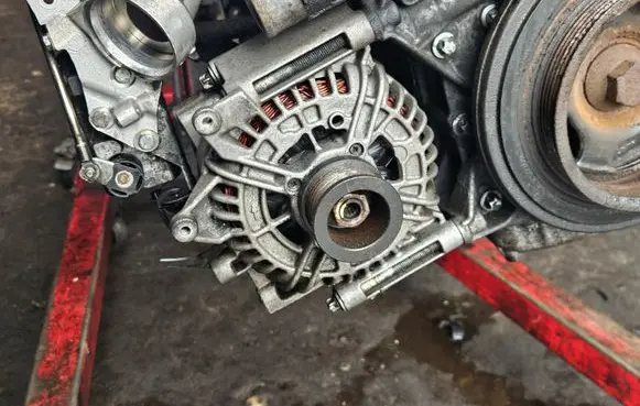 Mercedes-Benz E W211 Generator/alternator 0124625002