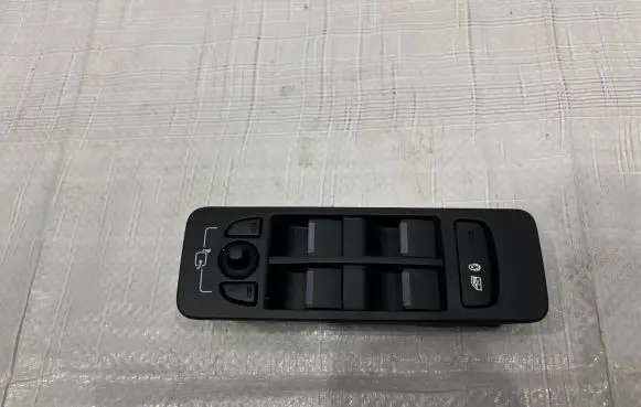 Land Rover Discovery 5 Front door window regulator with motor