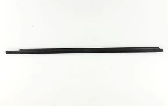 Toyota Corolla E120 E130 Rubber seal front door window/glass