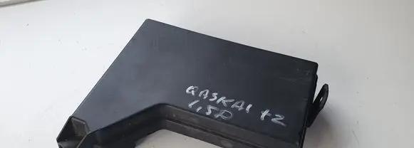 Nissan Qashqai+2 Fuse box cover
