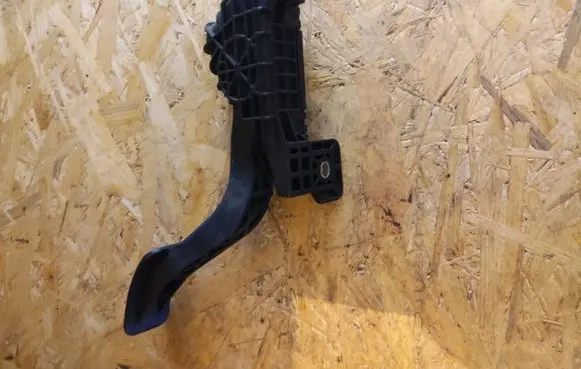 Mazda 6 Accelerator throttle pedal 1988003440