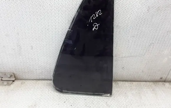 Mercedes-Benz ML W163 Rear vent window glass 