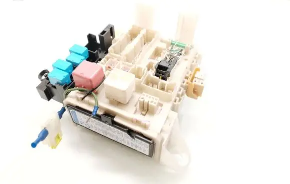 Toyota RAV 4 (XA30) Fuse box set 82730-42011