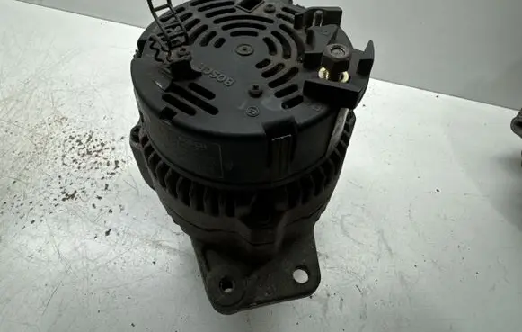 Audi A6 S6 C4 4A Generator/alternator 050903015B 0123335001