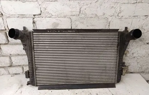 Volkswagen PASSAT B7 Intercooler radiator