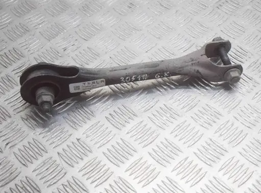 Tesla Model 3 Rear upper control arm/wishbone 104442700C