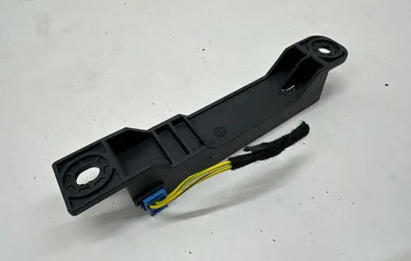 Mercedes-Benz EQA Interior comfort aerial antenna A1679050901
