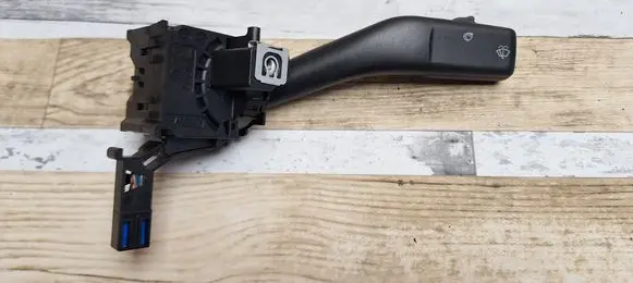 Volkswagen Jetta V Wiper control stalk 1K0953519B 01203505