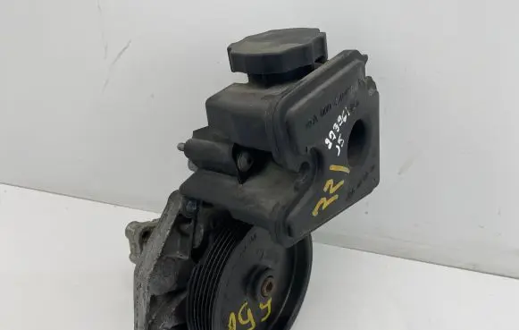 Mercedes-Benz S W221 Power steering pump A0044669101 LH2113194