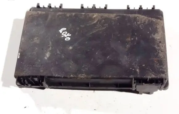 Opel Zafira B Fuse box cover 13125865 74382-00