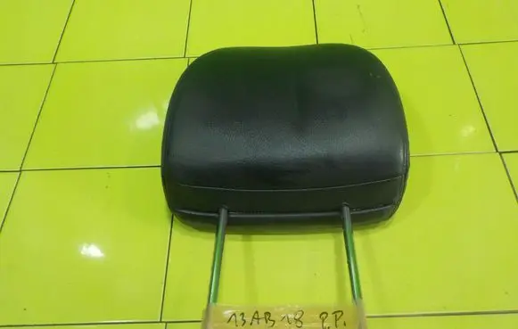 KIA Sportage Front seat headrest PRZOD 13AB18 4F5B0F04234040B1B7