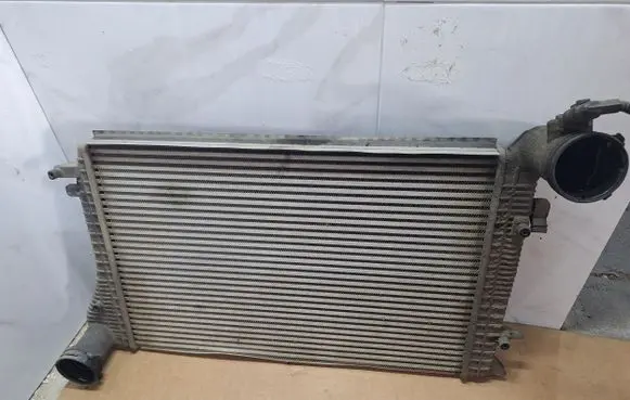 Volkswagen Caddy Intercooler radiator