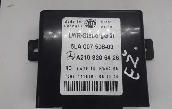 Mercedes-Benz E W210 Light module LCM 5LA00750803 A2108206426