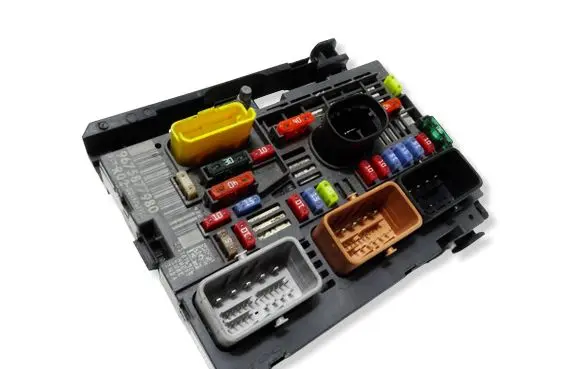 Citroen Berlingo Fuse box set 9675877980