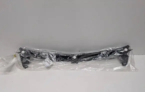 Opel Corsa E Rear bumper mounting bracket 13179908
