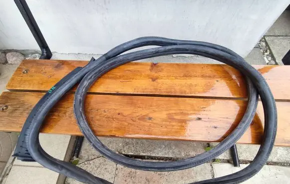Mini One - Cooper F56 F55 Front door rubber seal 7300030 51767300030 51337414532