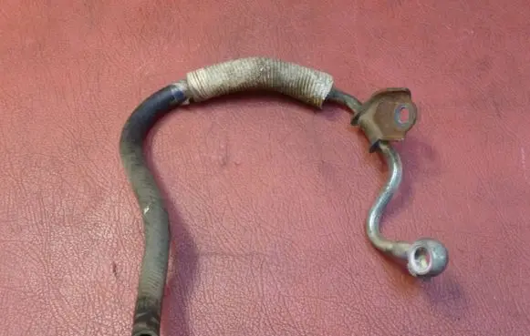 Toyota Hilux (AN10, AN20, AN30) Engine coolant pipe/hose