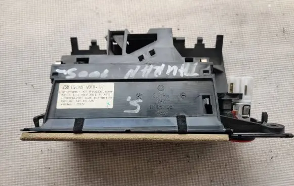 Car ashtray