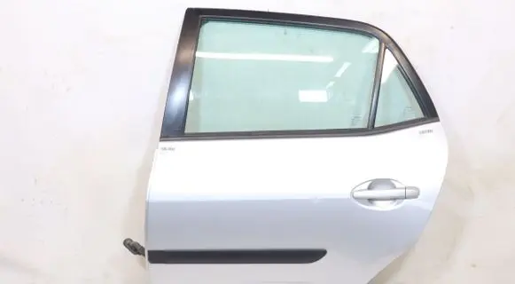 Toyota Auris E180 Rear door 