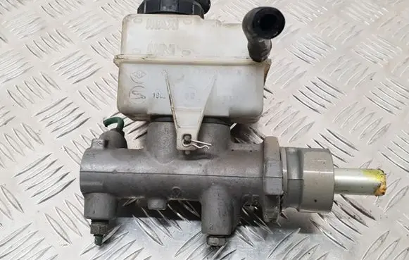 Opel Movano A Master brake cylinder 7700314756