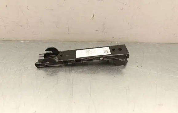 Tesla Model Y Juniper Seat belt adjustment rail 664556500A