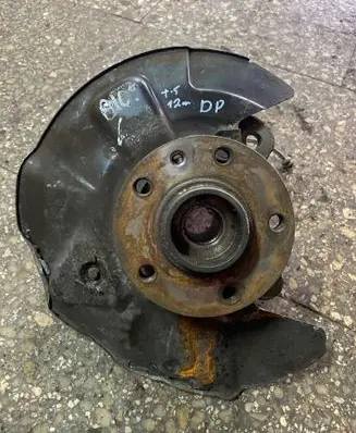Volkswagen Transporter - Caravelle T5 Front wheel hub