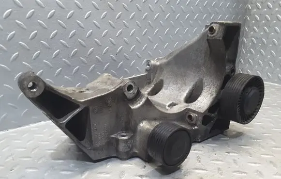 BMW 1 E81 E87 Generator/alternator bracket 7802639 13992010 1116780263902