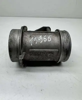 Audi A6 S6 C5 4B Mass air flow meter 059906461M FH7025G