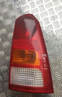 Ford Focus Rear/tail lights xs4x13n004ec