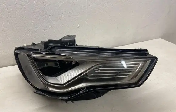 Audi A3 S3 8V Headlight/headlamp 8V0941034 1EX01074072 1EX1850