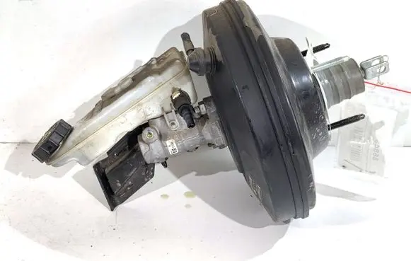 Ford Focus Brake booster DV612B195PD