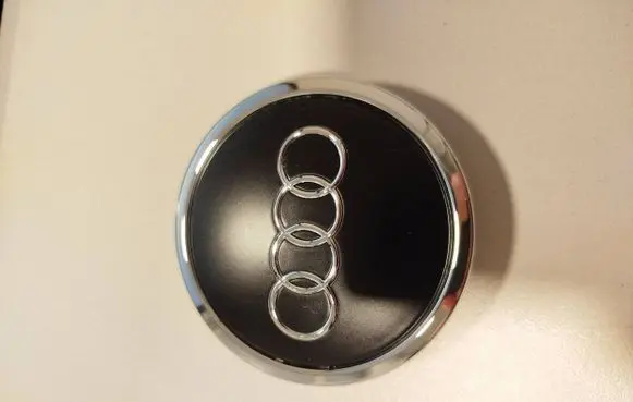 Audi A5 8T 8F Original wheel cap 8T0601170A