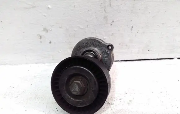 Skoda Yeti (5L) Generator/alternator belt tensioner 038903315AH