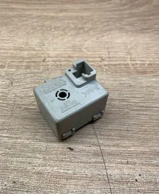Toyota Prius (XW20) Other relay 8665220010