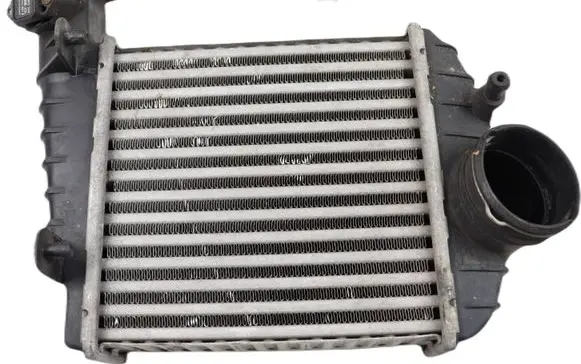 Volkswagen PASSAT B5.5 Intercooler radiator 3B0145805J 038906051B