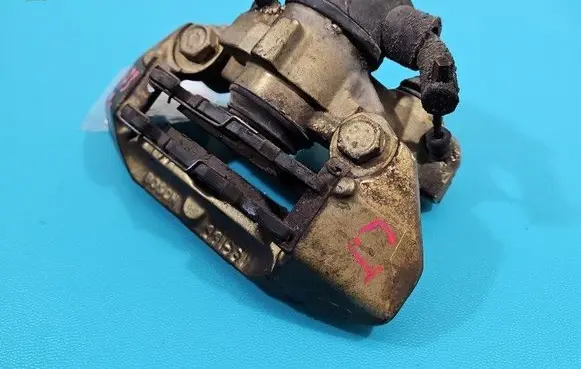 Rear brake caliper