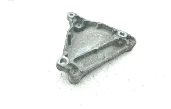 Renault Master III A/C compressor mount bracket 8200808620