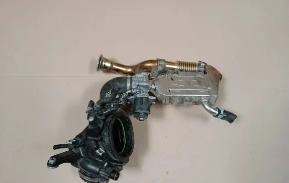Mercedes-Benz E W213 EGR valve cooler A6541402801