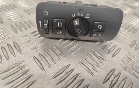 Volvo XC70 Light switch 30773539
