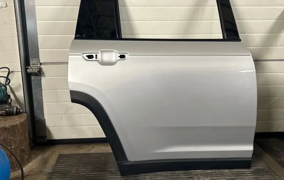 Jeep Grand Cherokee WL Rear door 102V1088 23128